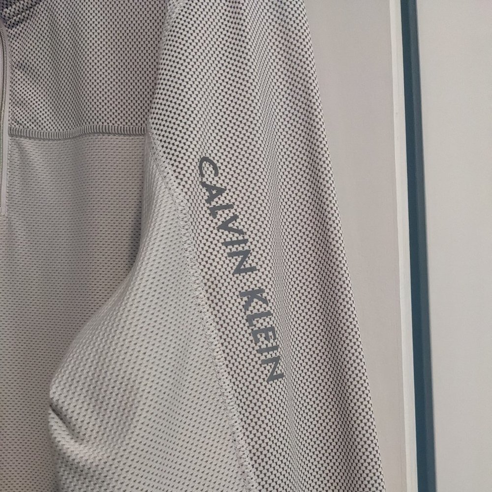 Calvin Klein Performance (L) - Picture 2 of 3